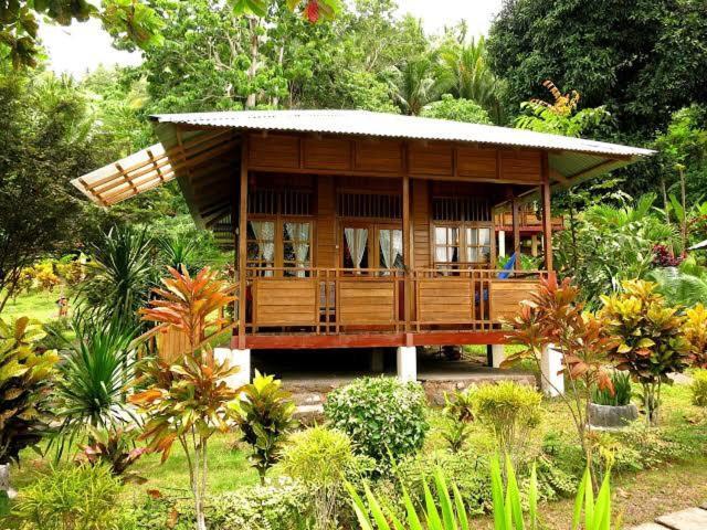 Two Fish Resort Lembeh Bitung Exteriör bild